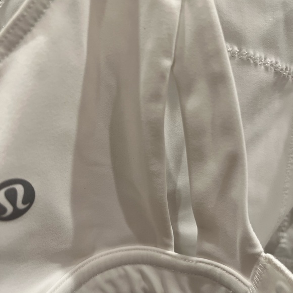 Lululemon Women’s athletic bra size 10 BC - Picture 3 of 7